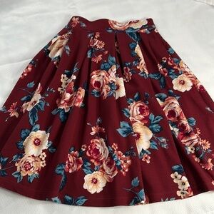 ~3 for $20~ Haute Monde floral skirt